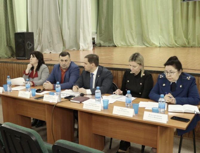 В Половодовском Доме культуры прошла мобильная приёмная главы администрации Соликамского городского округа.